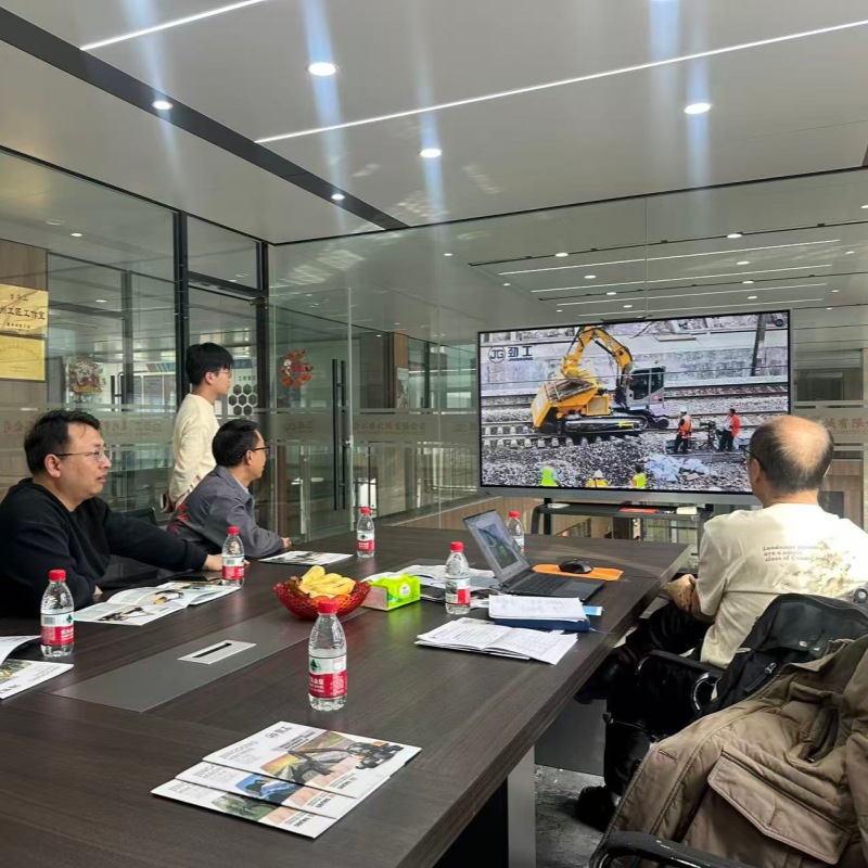 Clientes de Guangzhou vieram à Jinggong Machinery Company para explorar novas oportunidades de cooperação.