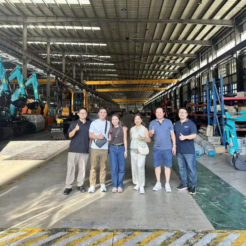 A delegação filipina fez uma visita e discutiu em conjunto a cooperação em colheitadeiras de cana-de-açúcar.