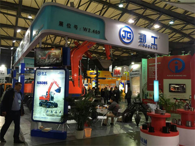 Jing Gong atende a Bauma China 2014