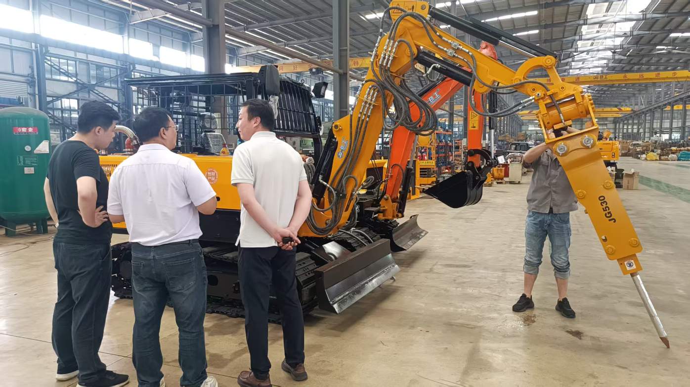 Technological Empowerment Pile Foundation Construction! Quanzhou JINGGONG Machinery Equipment Co., Ltd Secures Large Engineering Cooperation Intention with Custom 50-Ton Pile Drivers
